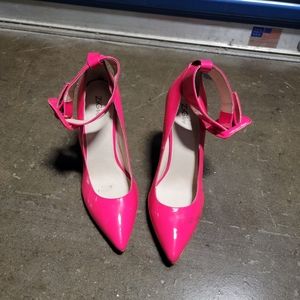 Fuschia Point-toe Pumps